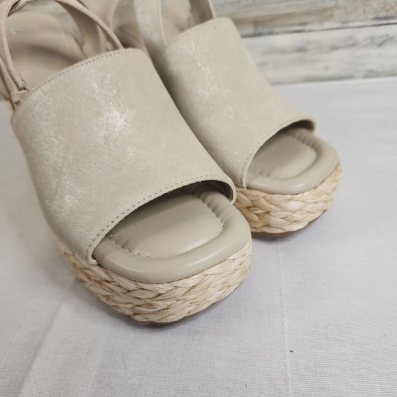 Marc Fisher Ltd Woman's Heels Nelly Size 9 Chamois Sparkle Wedge Heels - Picture 11 of 16